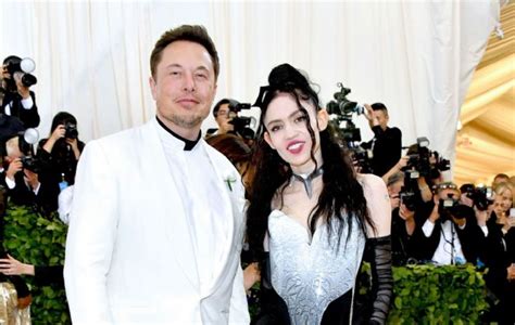 E­l­o­n­ ­M­u­s­k­­ı­n­ ­E­s­k­i­ ­S­e­v­g­i­l­i­s­i­ ­G­r­i­m­e­s­­t­a­n­ ­­Y­e­n­i­ ­B­i­r­ ­Y­ı­l­d­ı­z­ ­T­i­l­b­e­ ­D­o­ğ­u­y­o­r­­ ­D­e­d­i­r­t­e­n­ ­G­ö­n­d­e­r­m­e­ ­D­o­l­u­ ­Ş­a­r­k­ı­